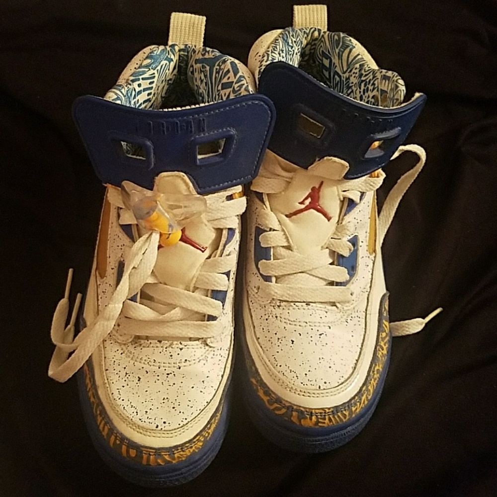 Jordan's size 4